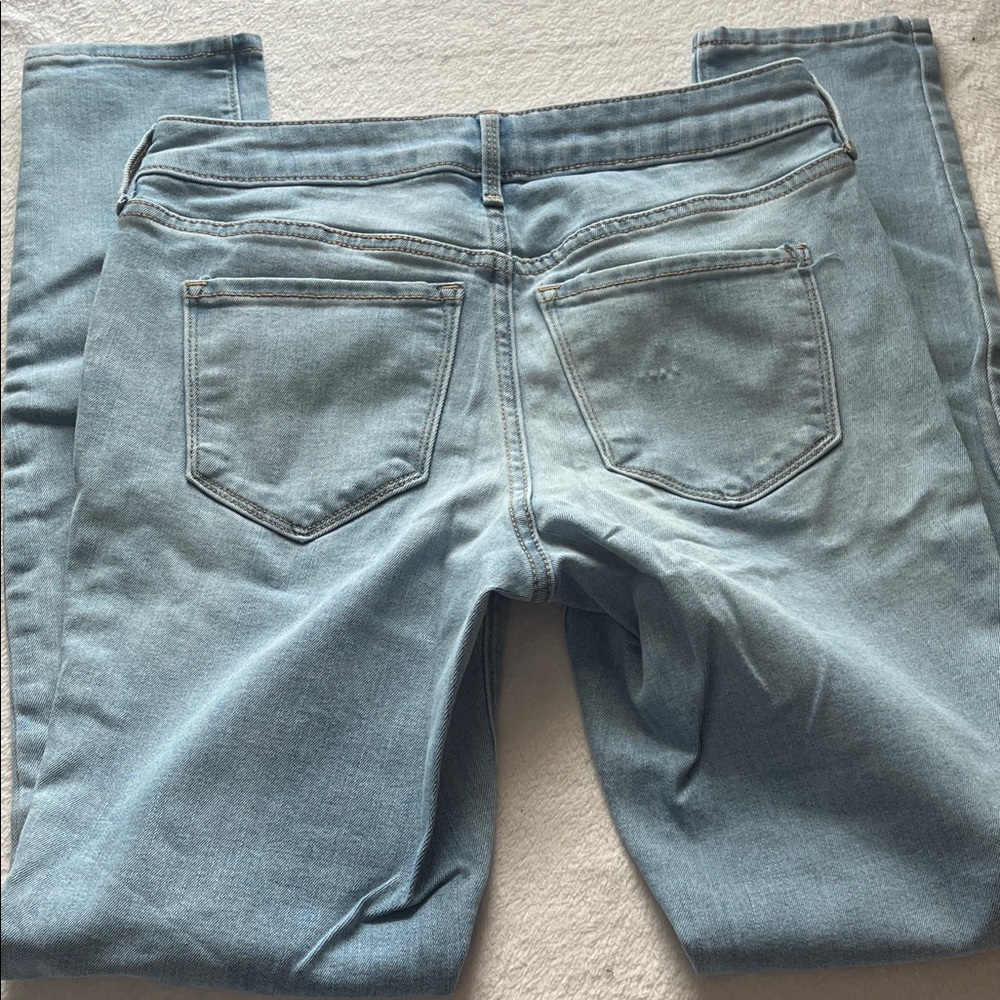 Old Navy Women's Sky Blue Straight Leg Jeans - Picture 4 of 7